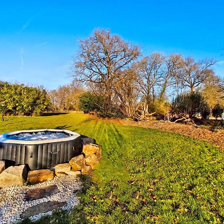Villa Tagibao Avec Piscine Chauffee Et Spa Lesterps Zewnętrze zdjęcie