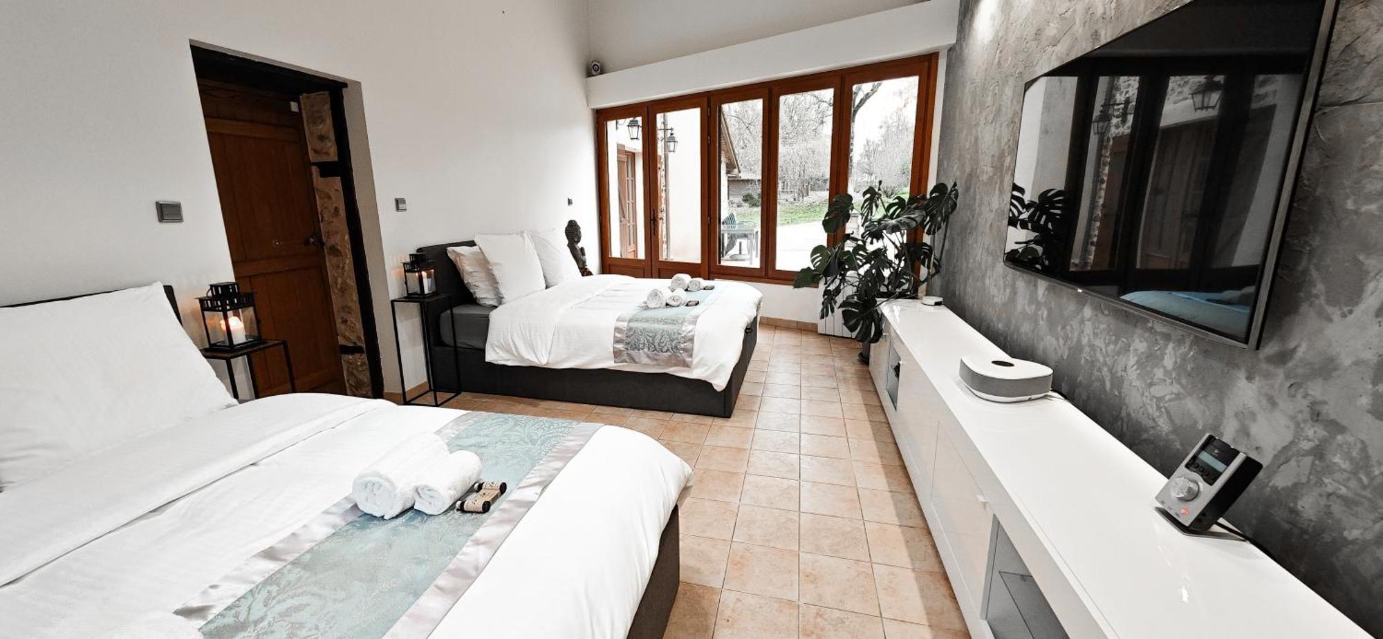 Villa Tagibao Avec Piscine Chauffee Et Spa Lesterps Zewnętrze zdjęcie