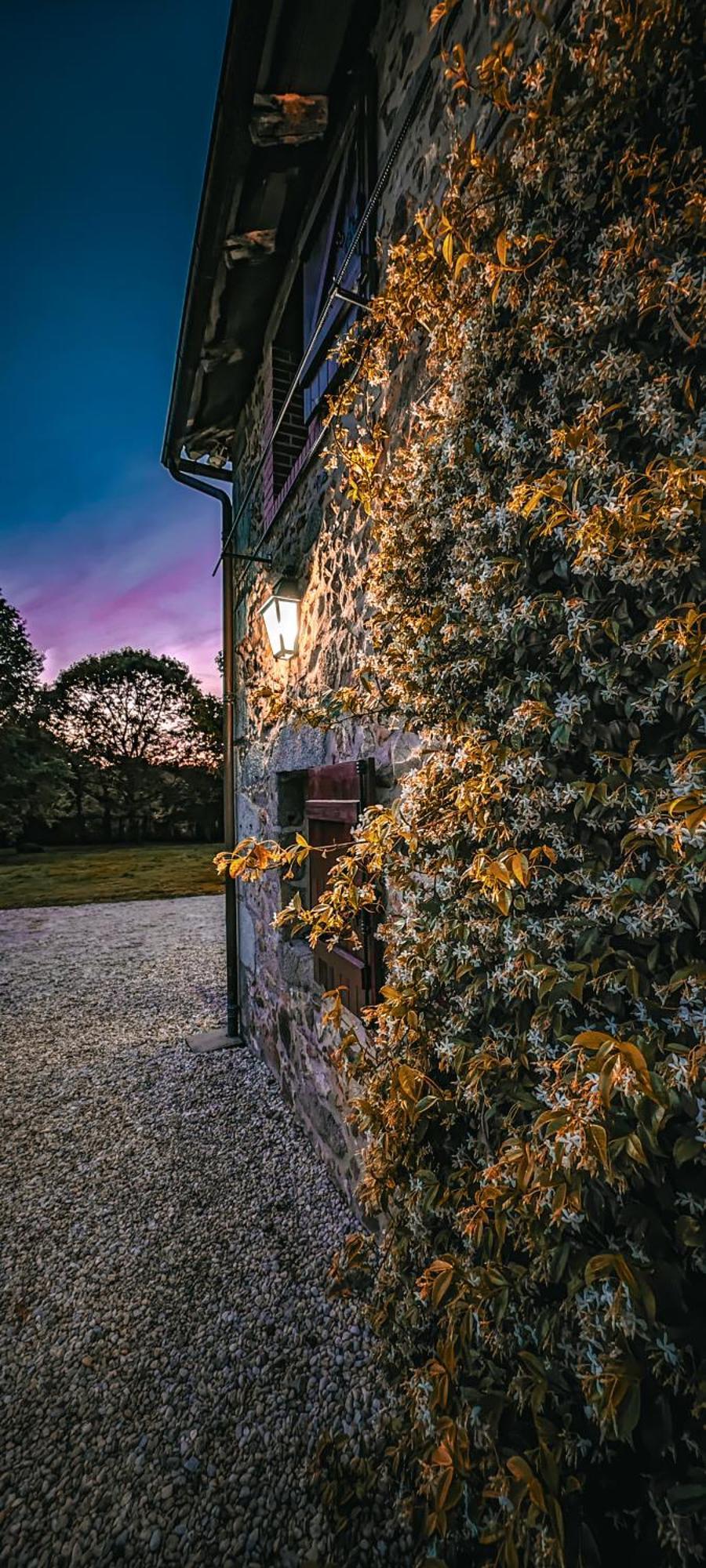 Villa Tagibao Avec Piscine Chauffee Et Spa Lesterps Zewnętrze zdjęcie