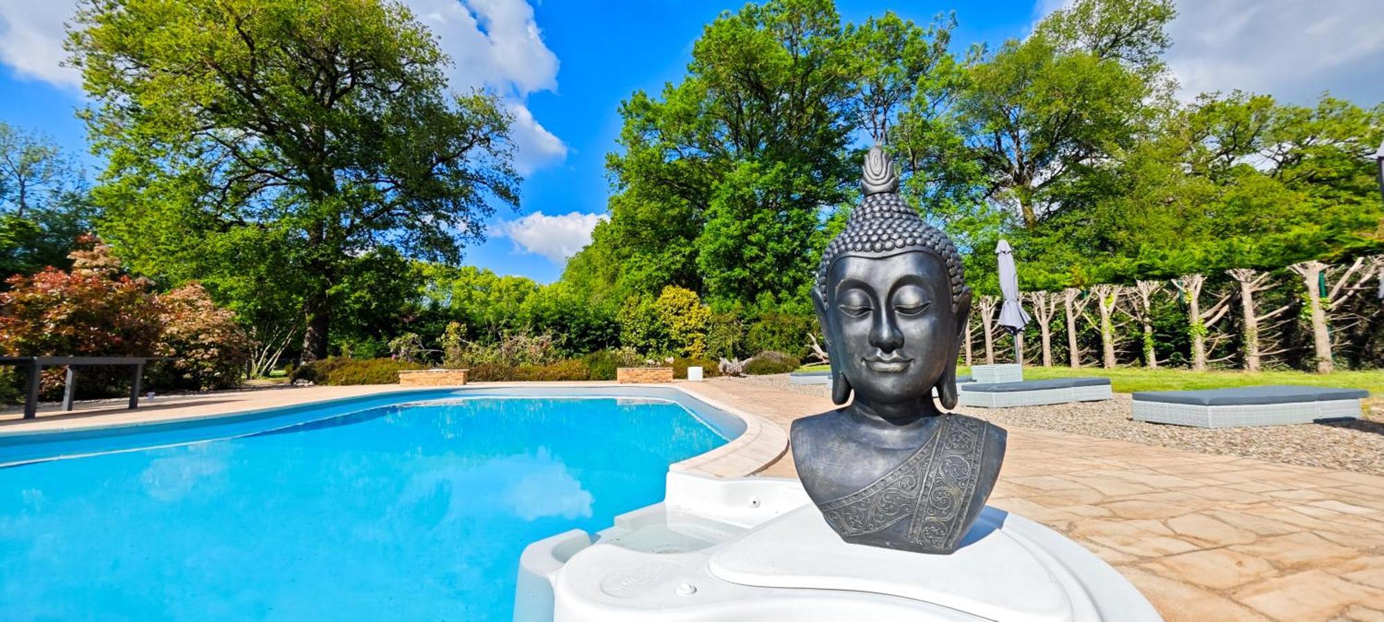 Villa Tagibao Avec Piscine Chauffee Et Spa Lesterps Zewnętrze zdjęcie