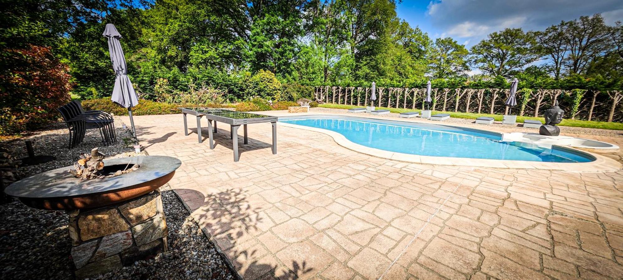 Villa Tagibao Avec Piscine Chauffee Et Spa Lesterps Zewnętrze zdjęcie